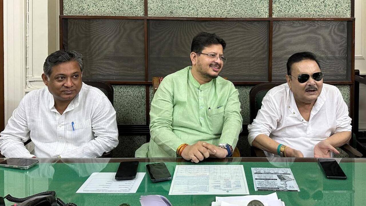 After ED knock, Madan quits Mamata camp, joins rebel bloc