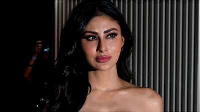 'Don't pap me ever': Mouni Roy reacts after clash with paparazzi, deletes statement