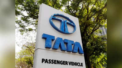 Tata Motors pips M&M to regain No 2 ranking