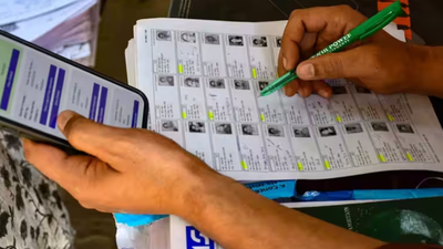 EC extends Karnataka SIR by 10 days, plans weekend camps to help voters