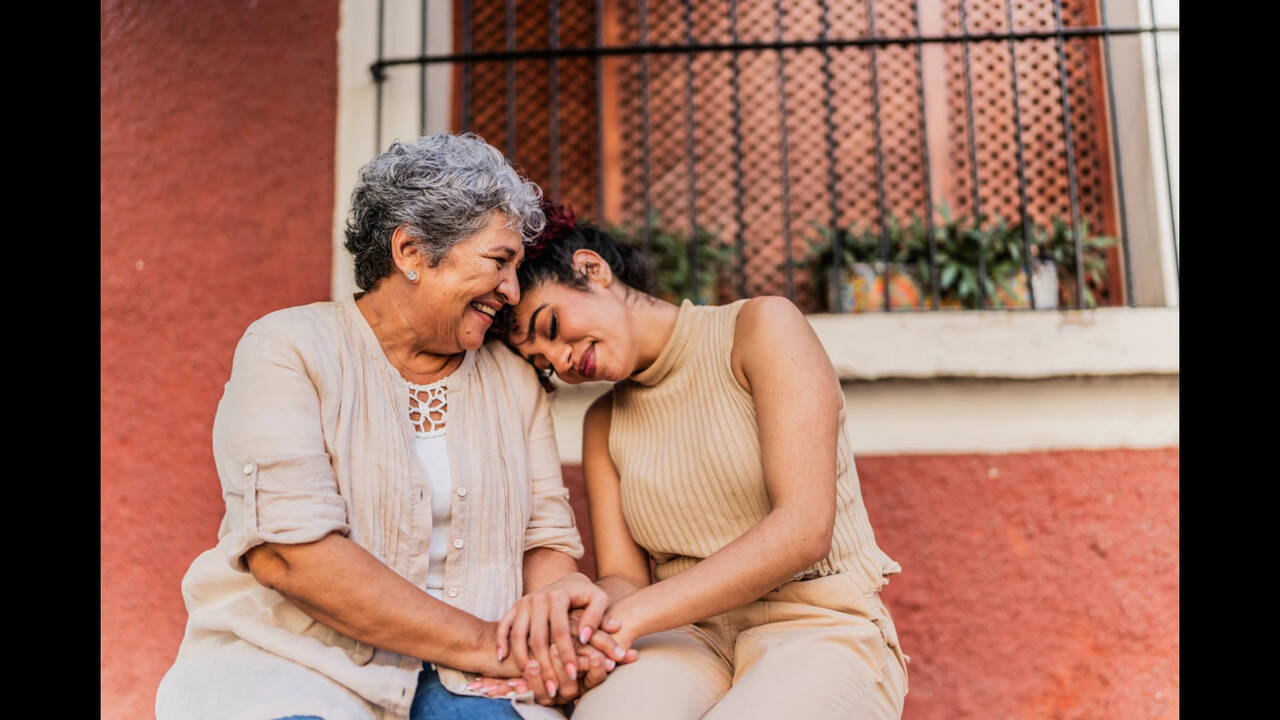 The oldest daughter syndrome explained: What psychologists want every family to know