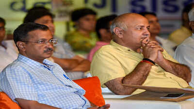'No further delay': Delhi HC gives Kejriwal, AAP leaders final chance to file replies in excise policy case