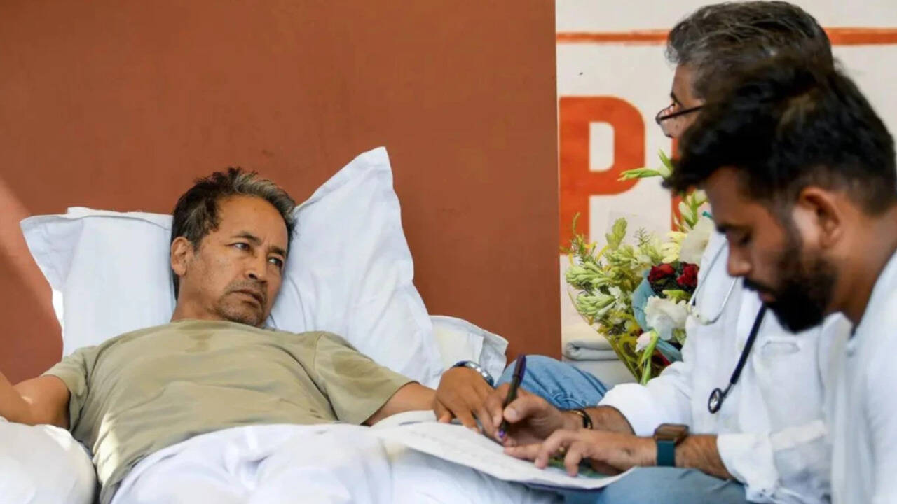 'We share your anguish and outrage': Congress reaches out to Sonam Wangchuk in first reaction to hunger strike