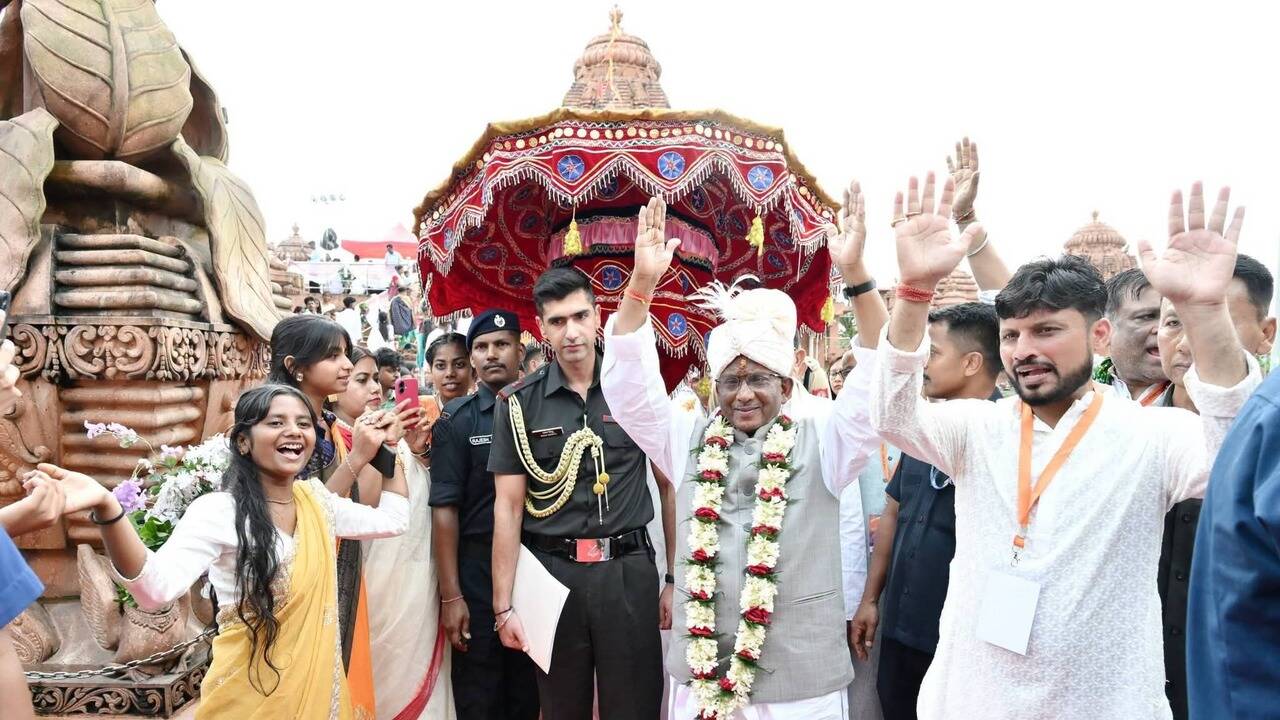 Faith rolls through Dibrugarh streets as 10,000 pairs of hands come togather to pull the chariot