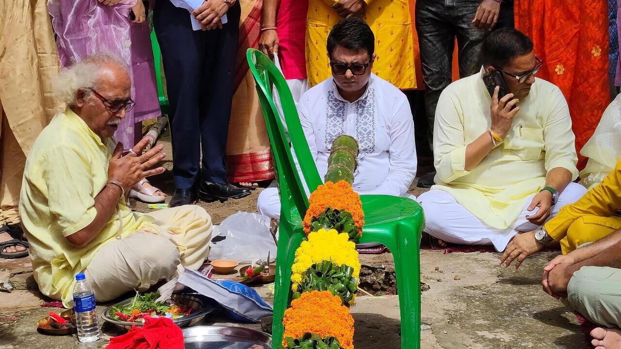 Suruchi Sangha Durga Puja Committee Reconstituted Amid Protests