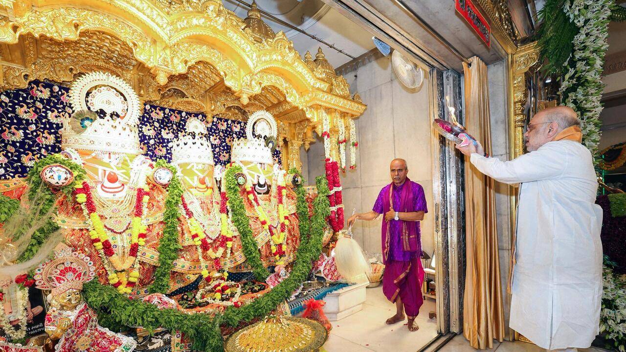 Amit Shah performs ‘mangala aarti’, CM carries out ‘pahind vidhi' ahead of rath yatra