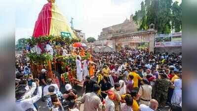 Jagannath Rath Yatra draws over 2L devotees, CM pulls chariot