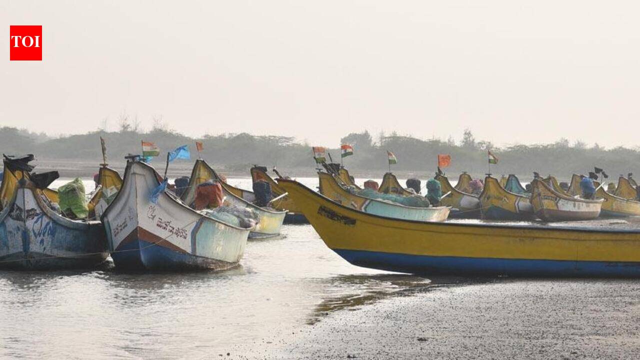 Two fishermen injured as boat capsizes off Vizag coast