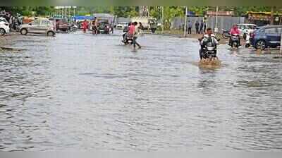 Light rain breaks city’s dry spell, but heat persists