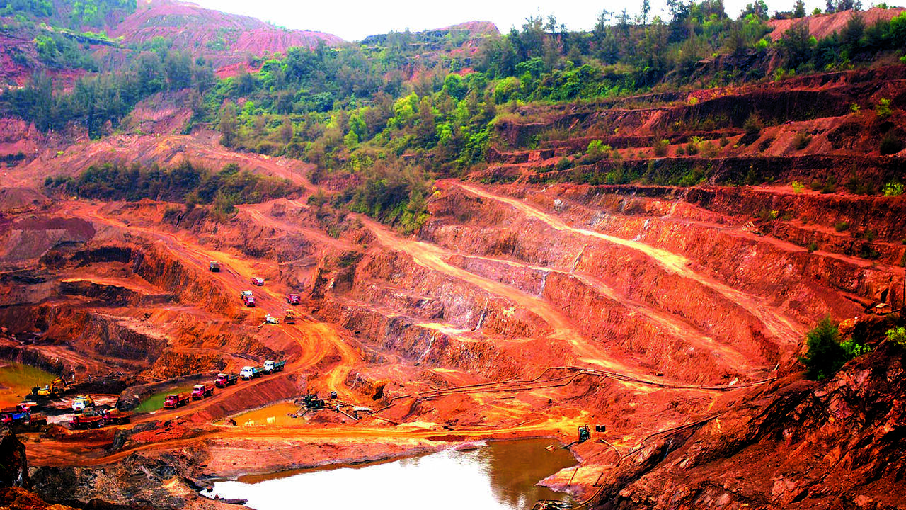 Bombay HC quashes 2013 FIR in Rs 35,000 crore Goa mining cases
