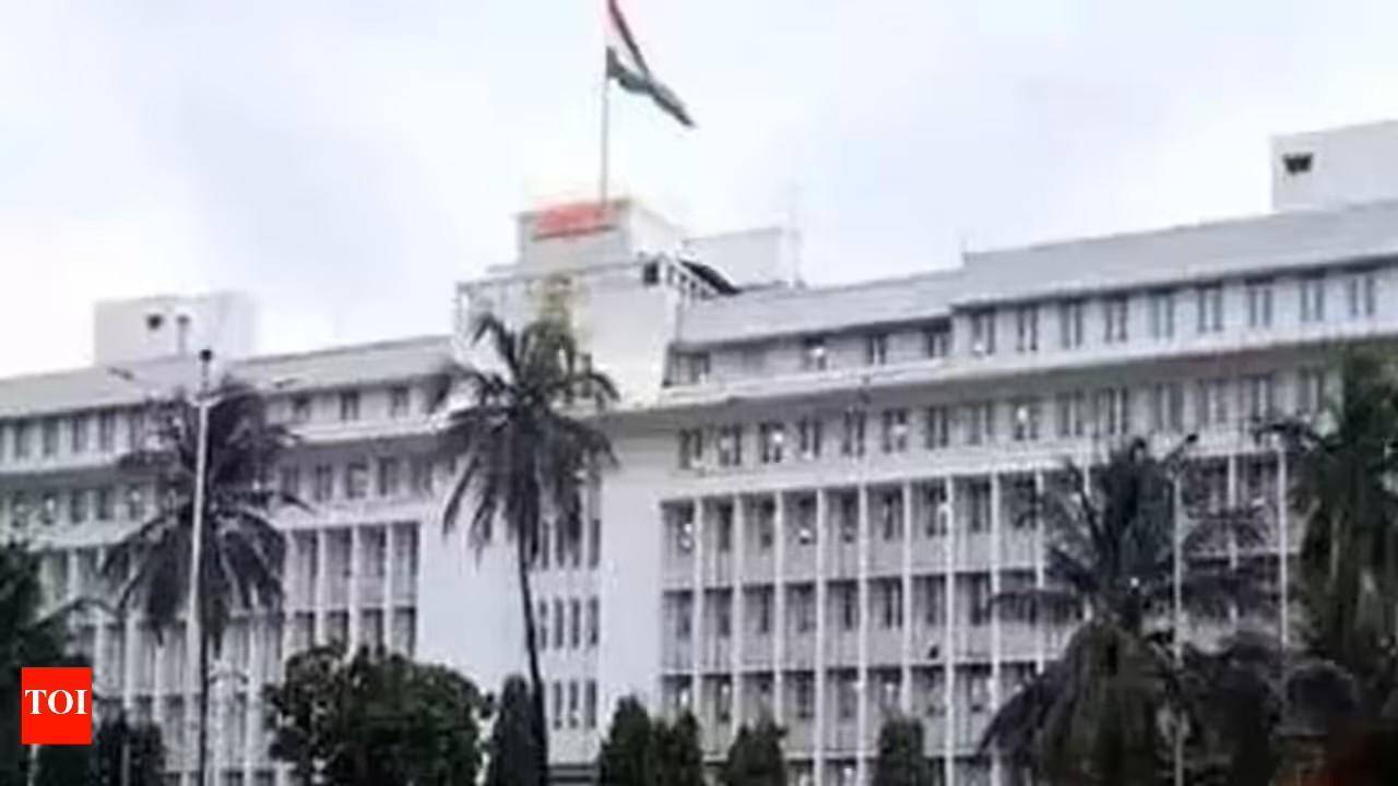 अल्पसंख्याक ट्रस्टच्या ताब्यातून शाळेच्या दर्जात बदल होणार नाही, महाराष्ट्र सरकारचे स्पष्टीकरण