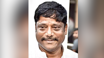 Ex-Shiv Sena leader Ravindra Dhangekar, wife among 14 others booked after Pune contractor's suicide