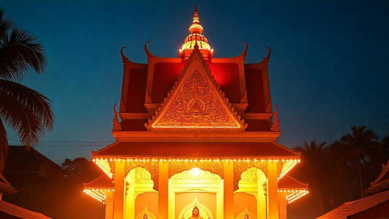 सावन 2026: महादेव की कृपा पाने के लिए इन 5 शक्तिशाली शिव मंदिरों की करें यात्रा