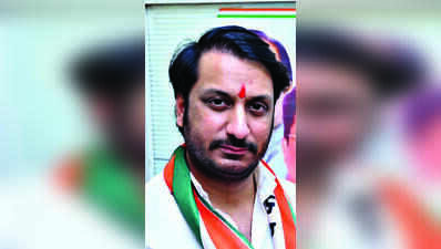 Parth meets CM, Tatkare says politics is never stagnant