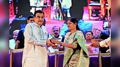 Plant 10L trees in 30 days in dist: Gadkari to citizens