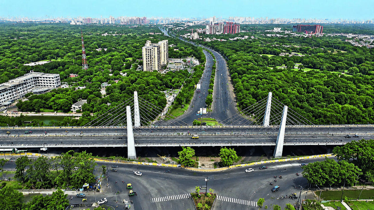 Auda, R&B dept sit on Bhat underpass project for 4 years
