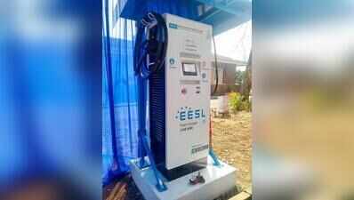 Govt to roll out EV & CNG policy; subsidies for rickshaws, bikers