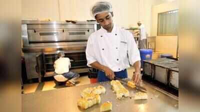 Diners seek kitchen transparency ‘tours’ after FDA crackdown, restaurateurs say ‘impossible’