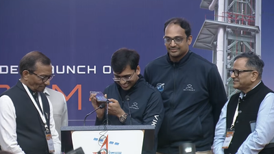 skyroot-aerospace-team-during-the-telephponic-exchange-with-pm-modi.jpg