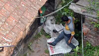 Crude bomb? One detained after blast damages residential building in Kolkata