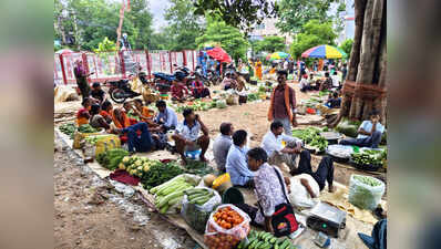 Relocation of vendors from Morabadi triggers traffic snarls near Tagore Hill