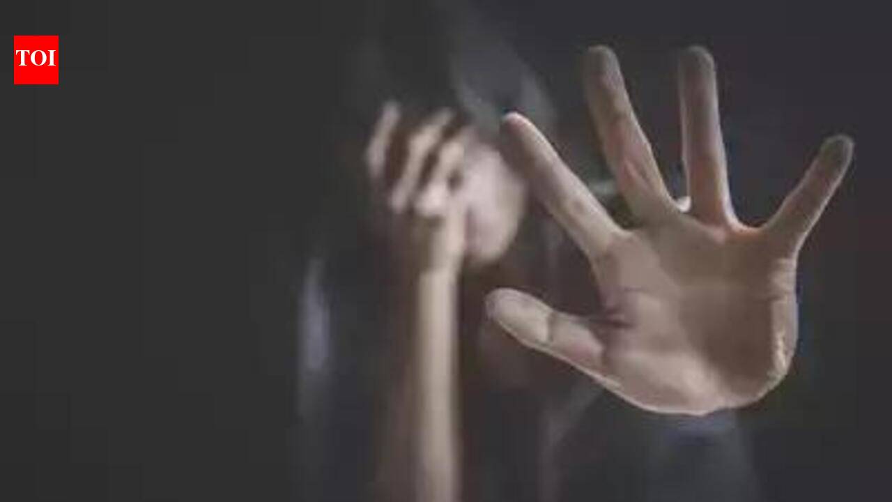 Woman stripped, assaulted over water dispute in Guntur