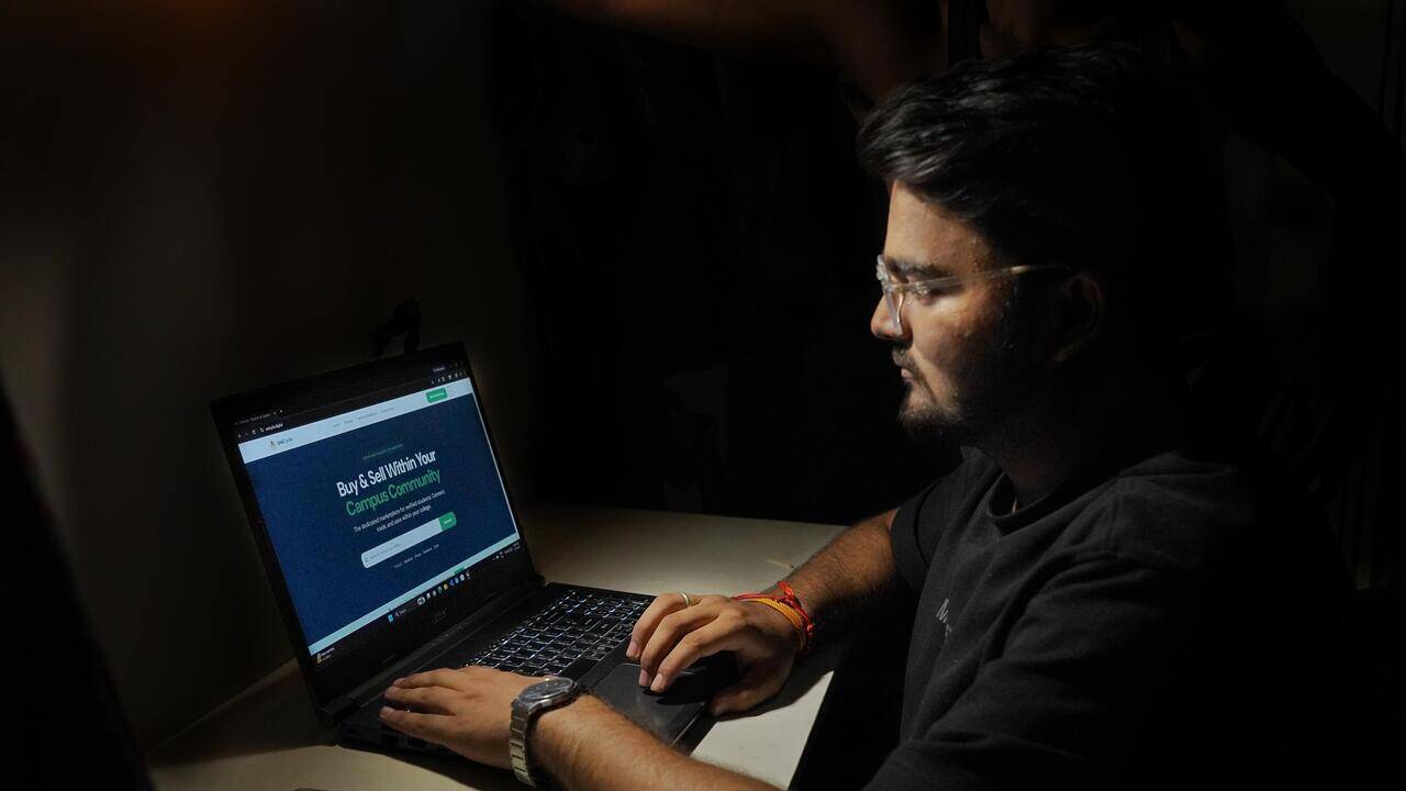 In ₹7k, LU boy creates platform for students to buy & sell used products