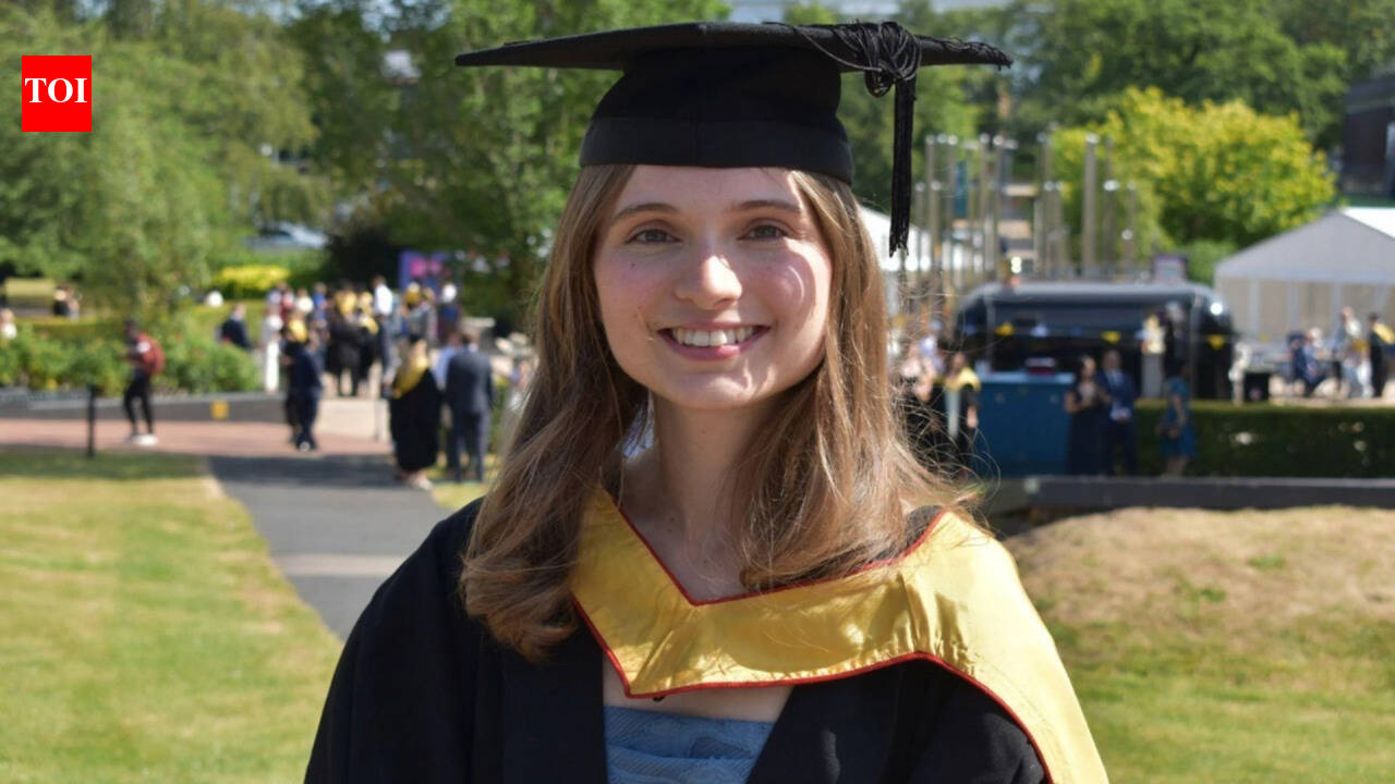 Cancer diagnosis at 14, menopause at 15, doctor at 25: Ellie Waters-Barnes says, 'Cancer diagnosis inspired me to become a doctor'