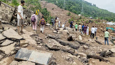 Heavy rainfall batters J&K: 4 killed in Poonch flash floods; Rajouri, Reasi on alert - top developments