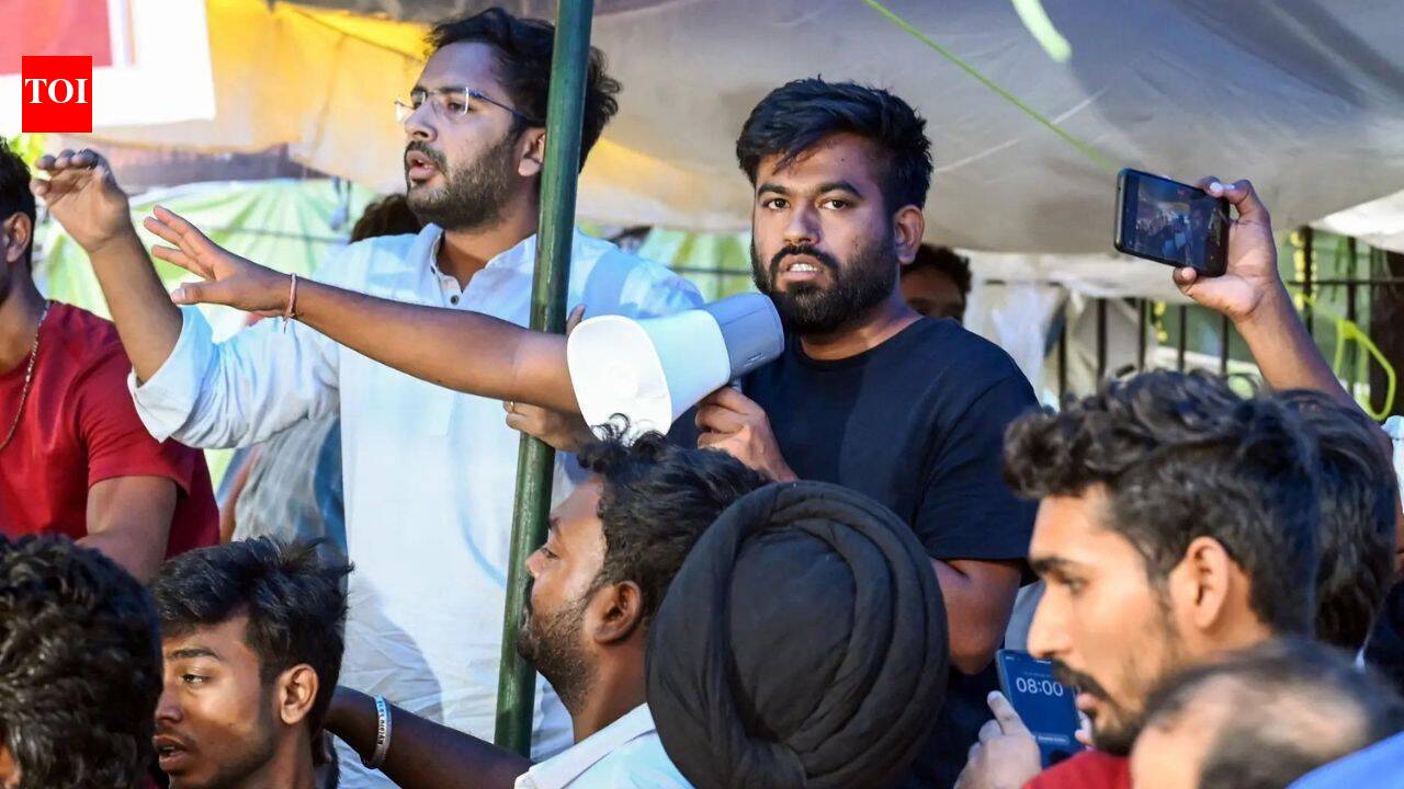'Tear gas guns arrived': CJP says BJP 'goons', Delhi Police lurking to 'create mischief'