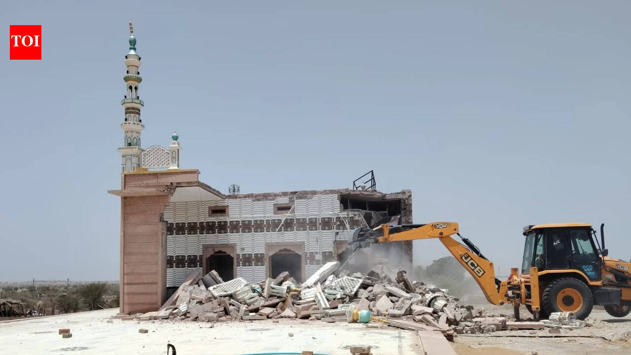 'Operation Clean': Supreme Court grants interim relief, stays coercive action for 2 weeks