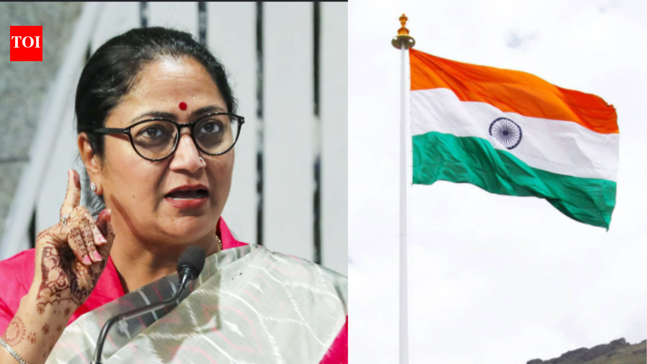 'Har Ghar Tiranga' campaign: Delhi govt to distribute 15 lakh national flags, source 2 lakh from SHGs ahead of Independence Day