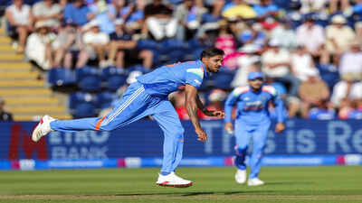 cardiff-wales-jul-16-ani-india39s-gurnoor-brar-bowls-during-2nd-odi-against.jpg