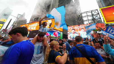 Watch: Argentina fans turn Times Square into a sea of blue and white ahead of World Cup final against Spain