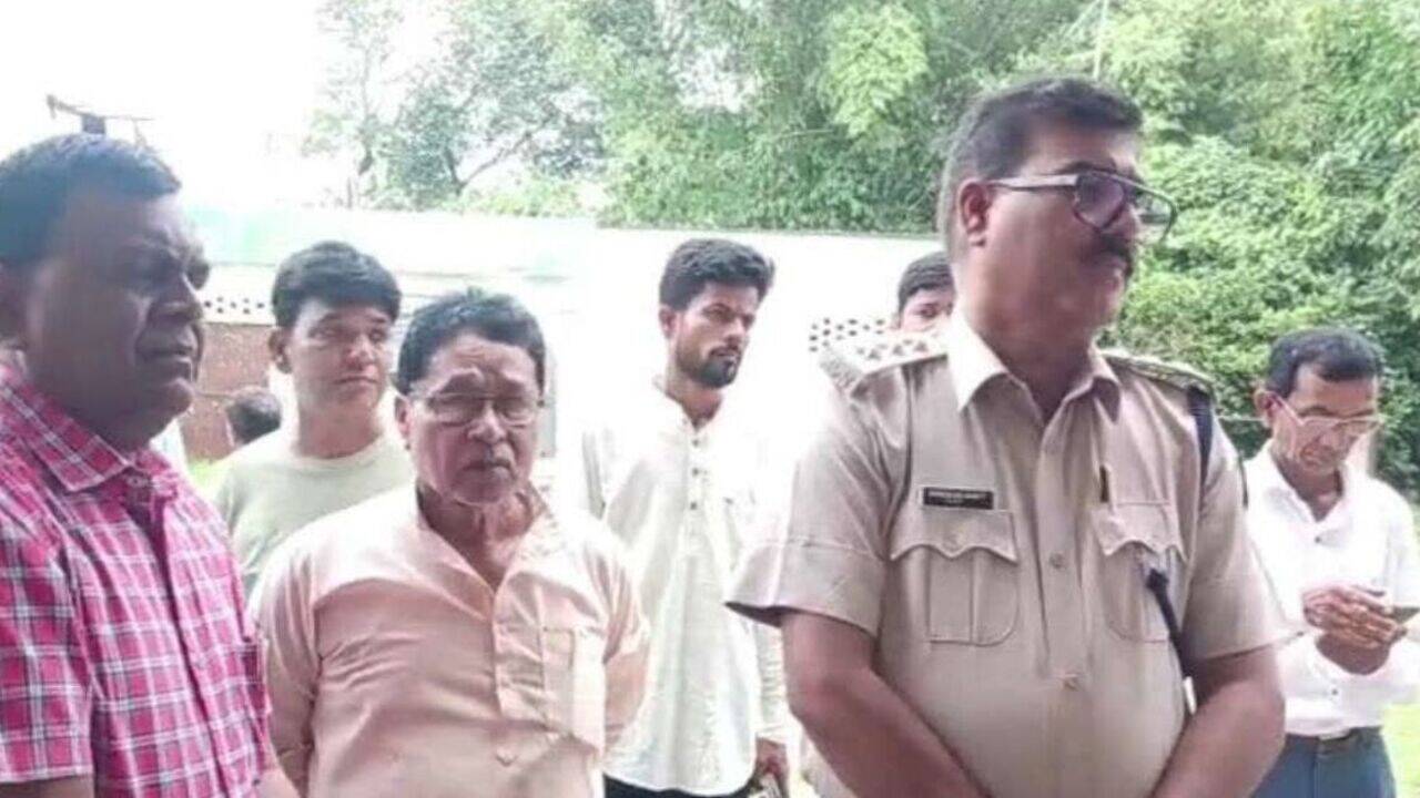 Cook found with throat slit at Bokaro skill centre