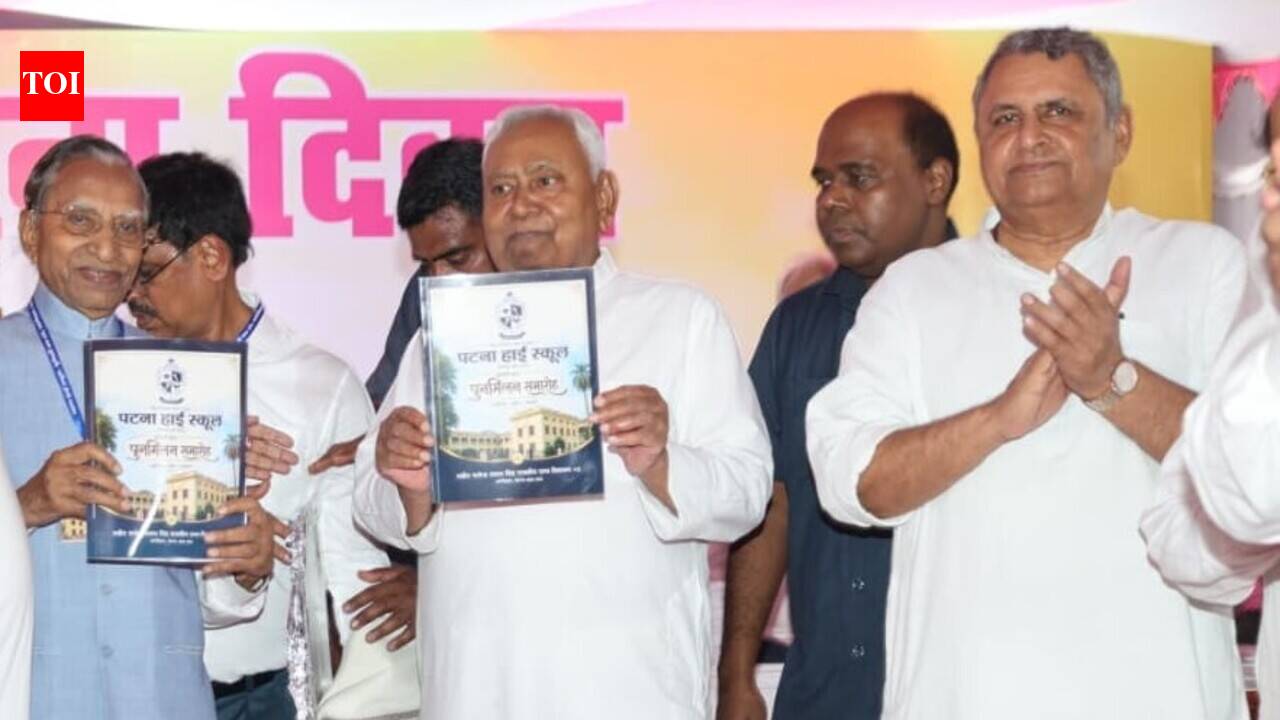 Nitish lauds govt school's role in nation-building