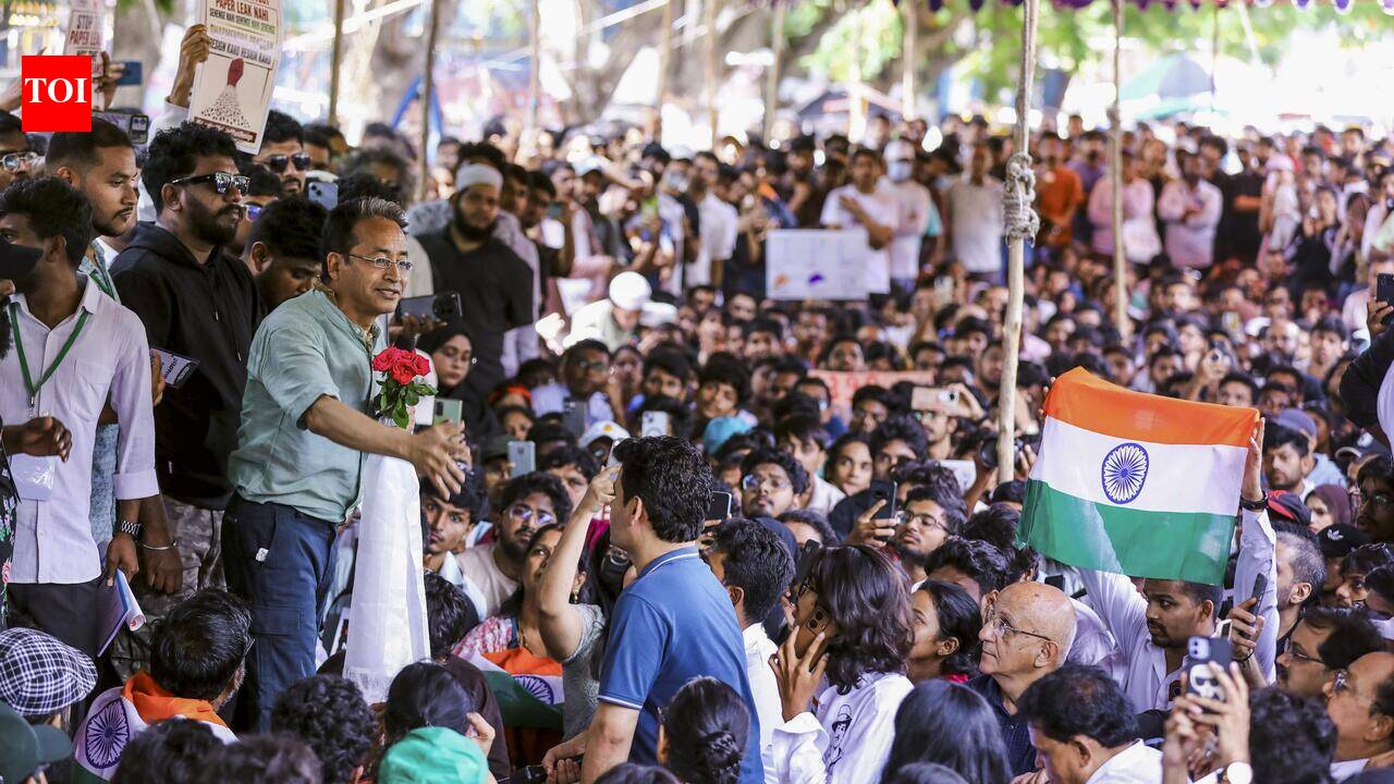 Support for Sonam Wangchuk, protesting students in Kerala