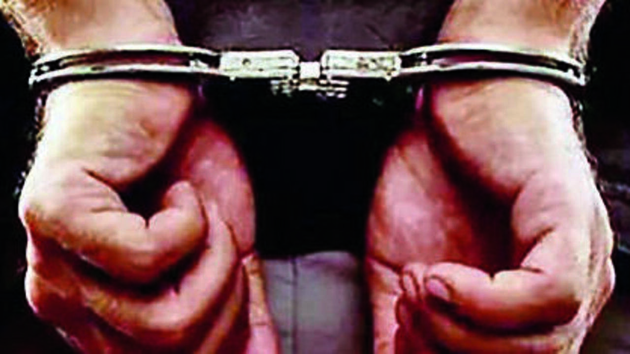 History-sheeter, three aides held; ₹10.3 lakh valuables recovered