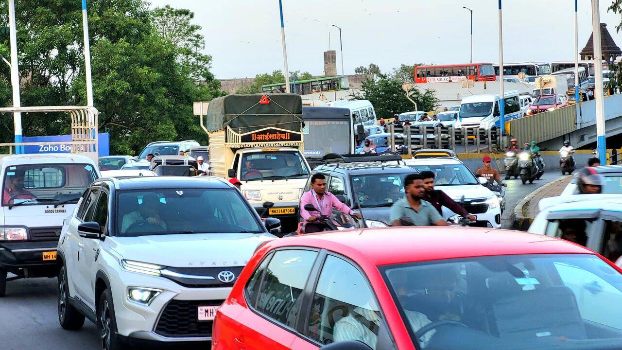 CoEP flyover traffic test draws commuters’ flak as congestion shifts, not eases
