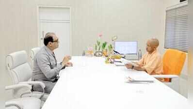 Ex-min meets CM, seeks audit of waqf properties