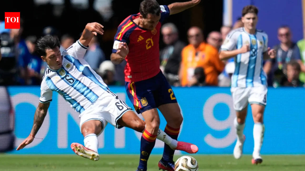 Mất ki&ecirc;n nhẫn với Lisandro Martinez, Man United rao b&aacute;n trụ cột Argentina ngay sau World Cup 2026?