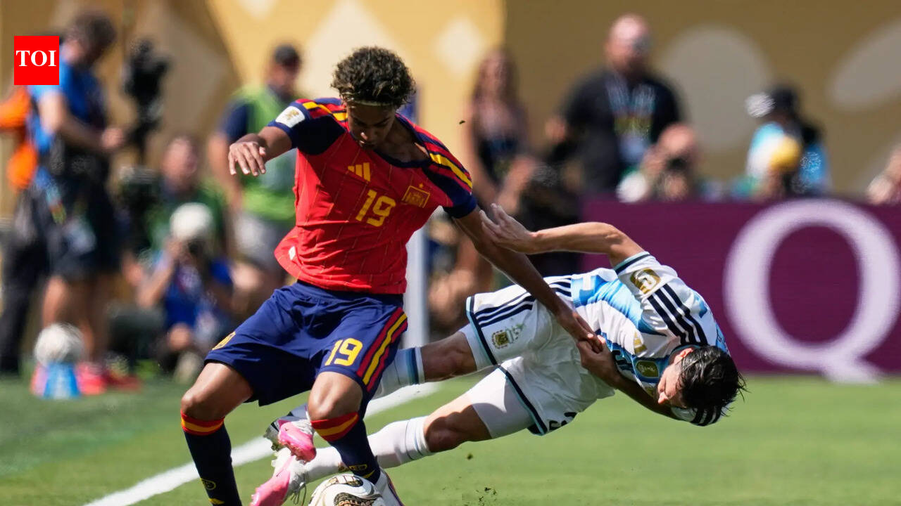 No card for Tagliafico! Yamal challenge reignites Argentina favouritism debate in World Cup final - Watch