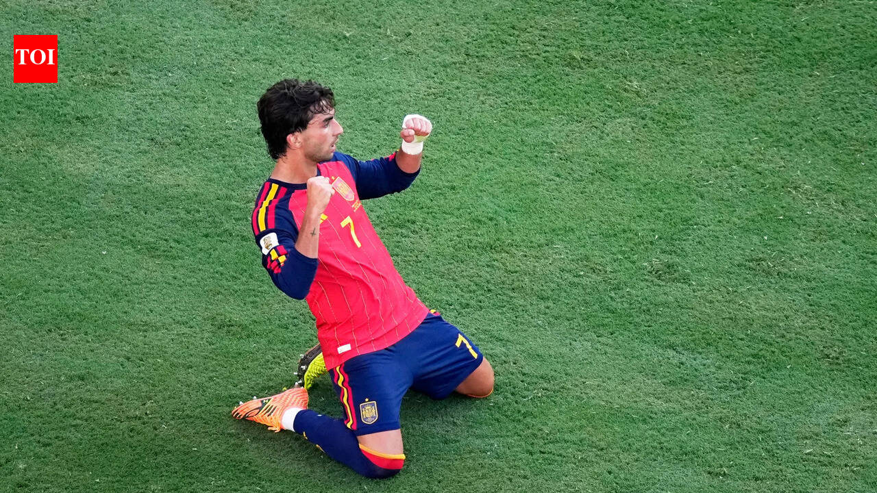 Who is Ferran Torres? Spain's World Cup final hero who broke Argentina's heart