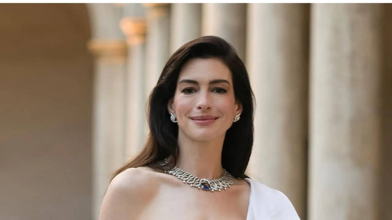 Anne Hathaway teases 'breakthrough' in 'Princess Diaries 3' script: 'We are moving in the right direction'