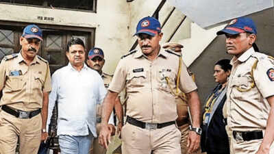 Attack on Dombivli hospital staffers: Sena corporator Ramesh Mhatre sent to Kalyan jail
