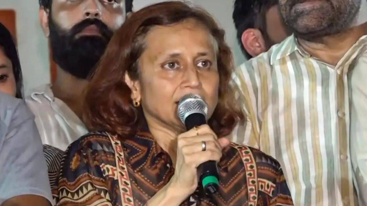 वांगचुक की पत्नी ने उन्हें निजी अस्पताल में स्थानांतरित करने की याचिका पर फिर से दिल्ली उच्च न्यायालय का रुख किया | भारत समाचार
