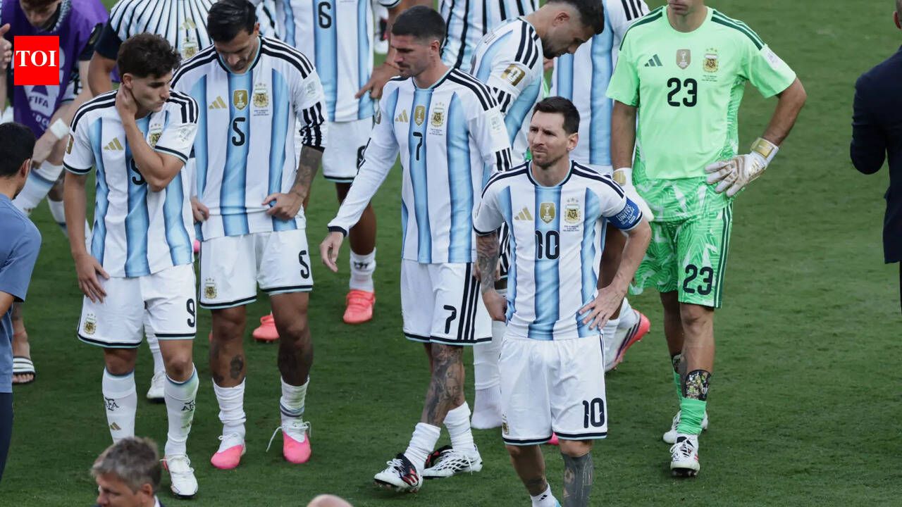 'Messi, Messi!': Argentina fans honour their captain as Spain lift WC trophy