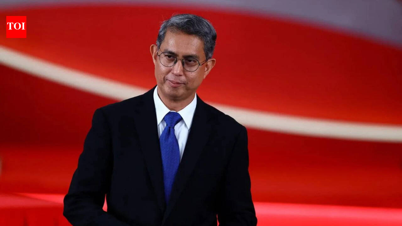 Singapore minister quits over 'inappropriate interactions' with a woman; PM says conduct fell short