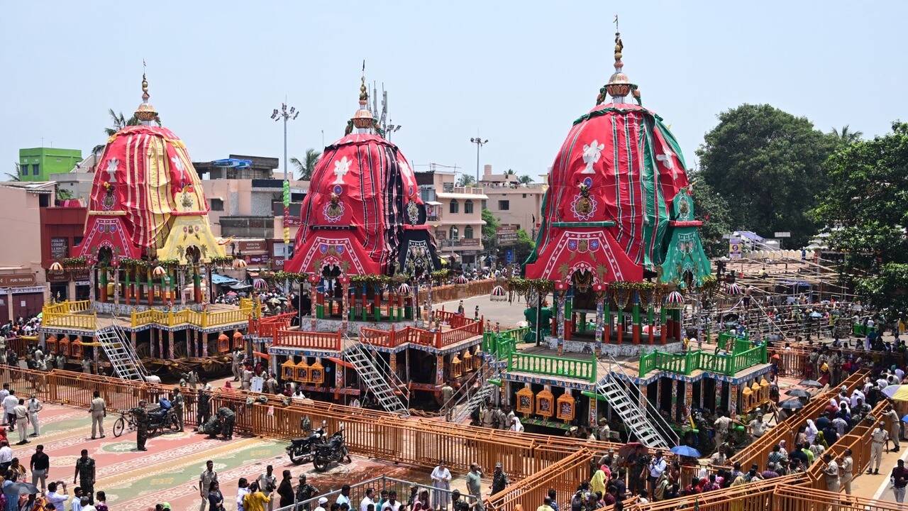 Devotees throng Gundicha Temple to witness ritual that humanises divinity