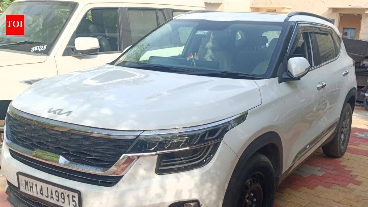 228kg poppy husk seized from SUV, 2 held after chase